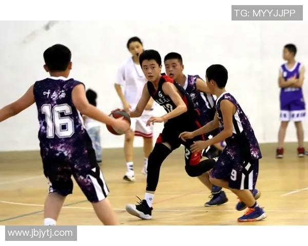 南京篮球队荣登篮球团队协作排行榜第二名展现出色团队精神与默契配合 南京篮球队荣登篮球团队协作排行榜第二名展现出色团队精神与默契配合