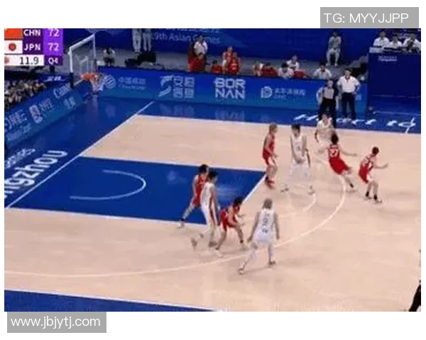 西安篮球队在冠军赛中的强势表现与战术分析 西安篮球队在冠军赛中的强势表现与战术分析