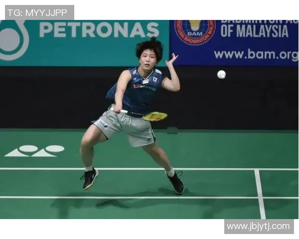 重庆羽毛球队以99分稳居大师赛积分榜首位展现强劲实力